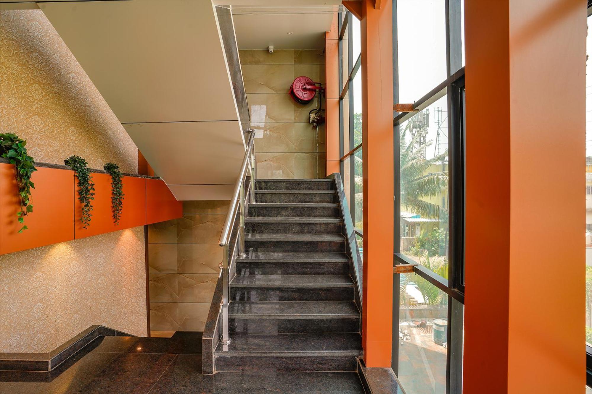 Fabexpress Super 7 Inn - Nr Rabale Station นาวีมุมไบ ภายนอก รูปภาพ