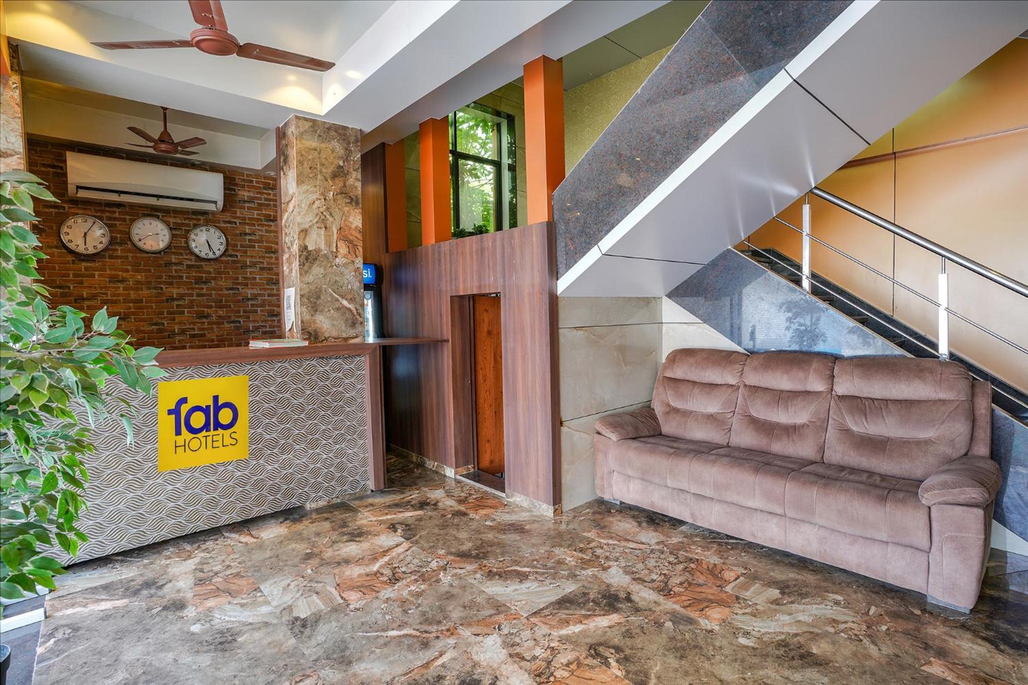 Fabexpress Super 7 Inn - Nr Rabale Station นาวีมุมไบ ภายนอก รูปภาพ
