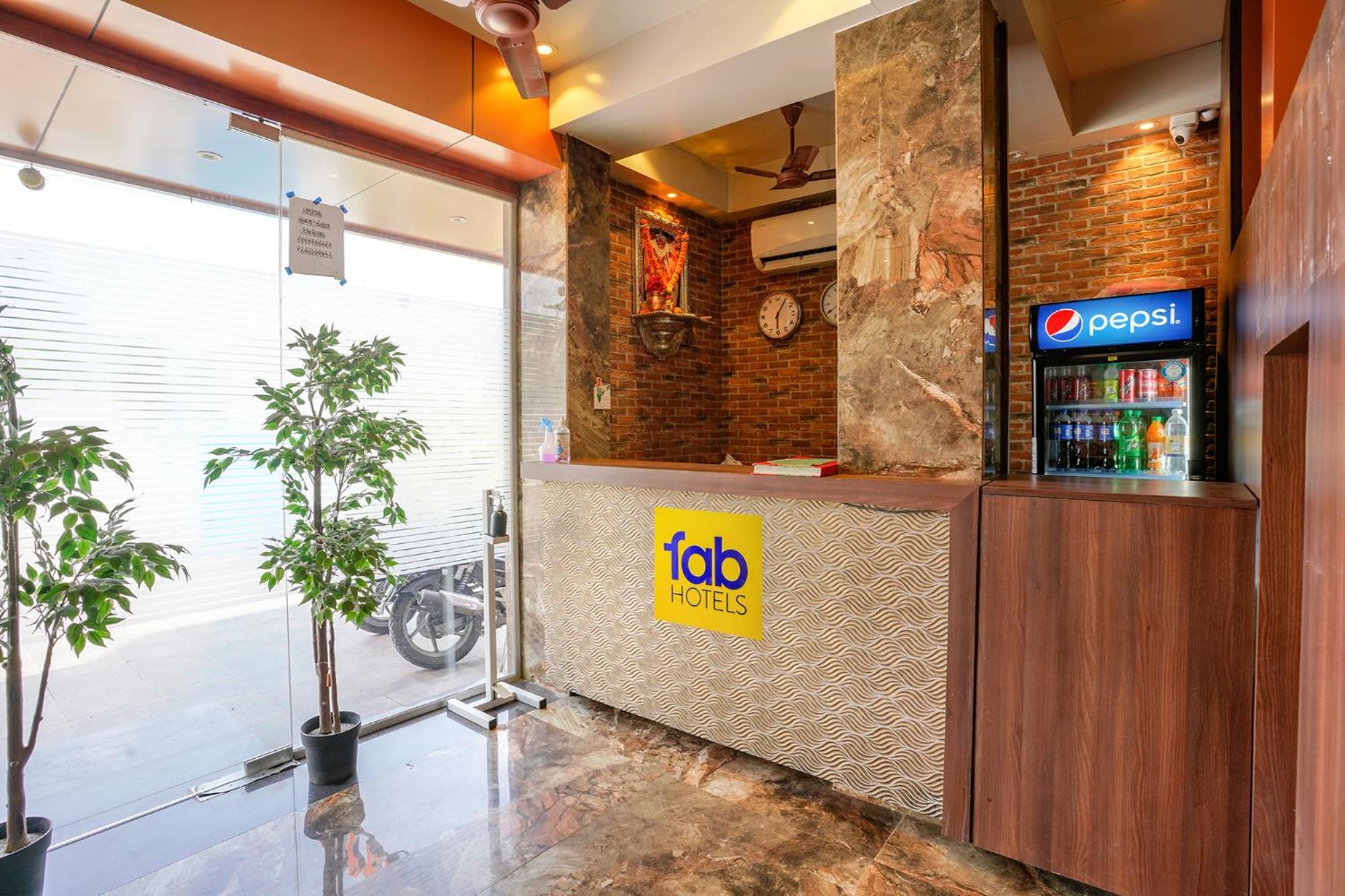 Fabexpress Super 7 Inn - Nr Rabale Station นาวีมุมไบ ภายนอก รูปภาพ